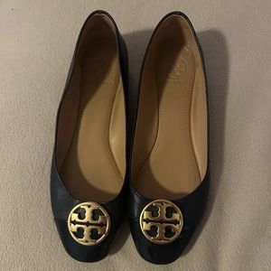 Tory Burch Chelsea Navy cap toe ballet flat.